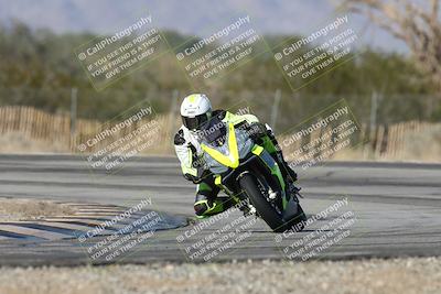 media/Dec-01-2025-Moto Forza (Mon) [[2daa91e15f]]/2-Intermediate Group/Session 3 (Turn 3)/